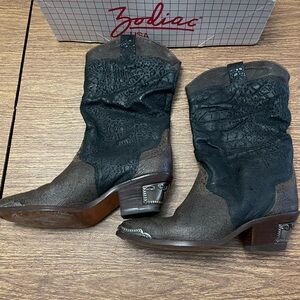 Vintage Zodiac USA black and brown cowboy/ biker leather boots size 7